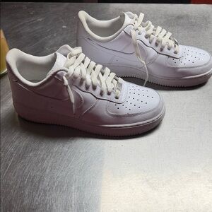 Nike Air Force 1 Men’s size 10 White Sneakers